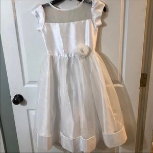 Beautiful Girl’s White Dress